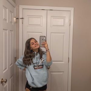 Meet your Posher, Ava